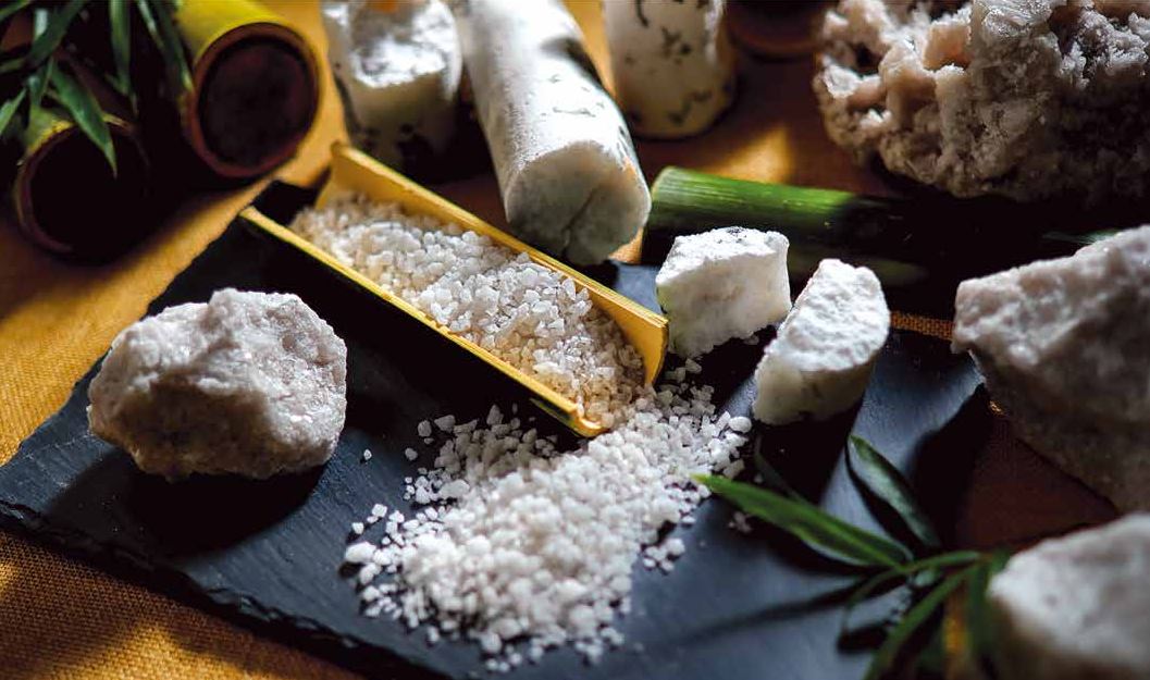 Bamboo salt crystals with bamboo and salt columns